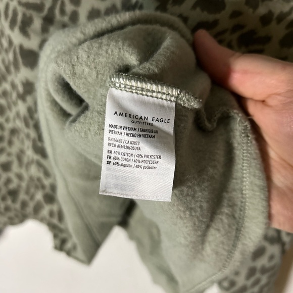 American Eagle Turtle Neck Crop Sweatshirt Size M - Picture 4 of 4